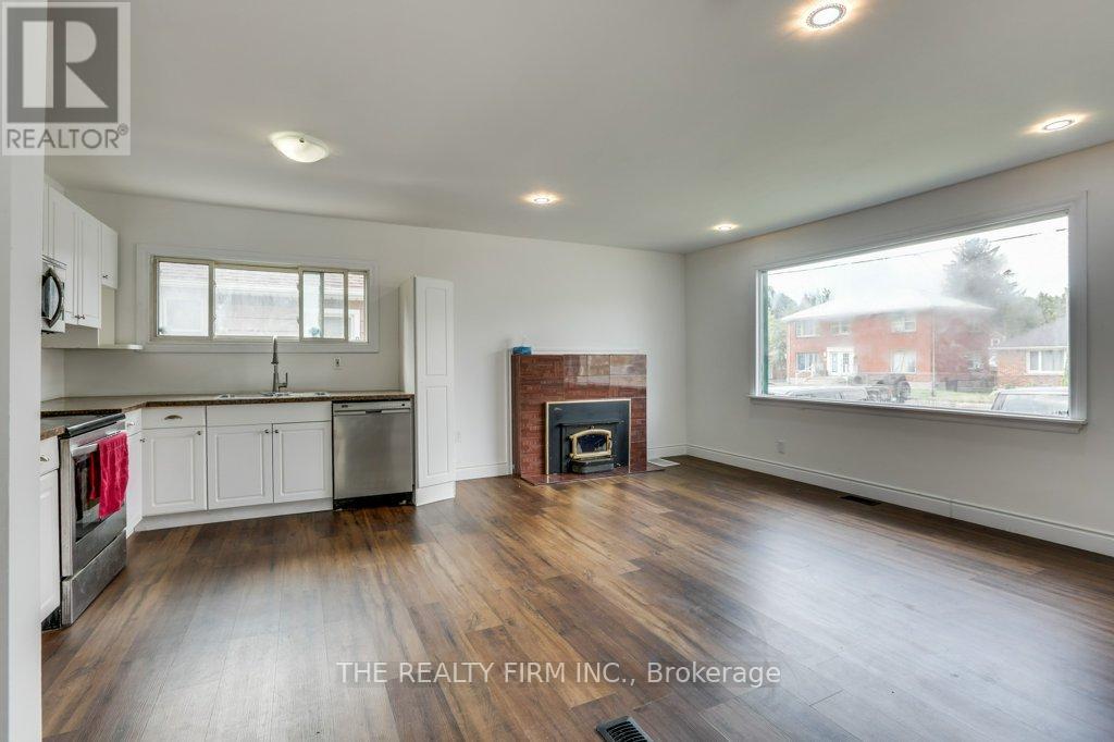 520 Highbury Avenue N, London East, Ontario  N5W 4K7 - Photo 6 - X12366124