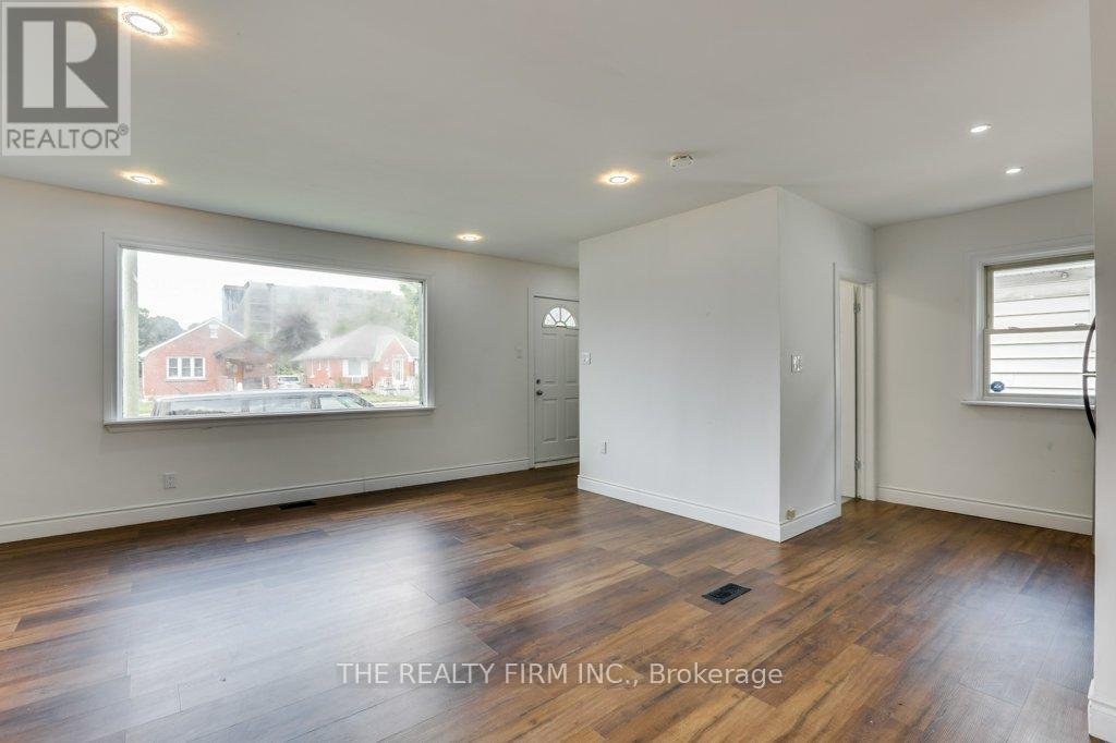 520 Highbury Avenue N, London East, Ontario  N5W 4K7 - Photo 7 - X12366124