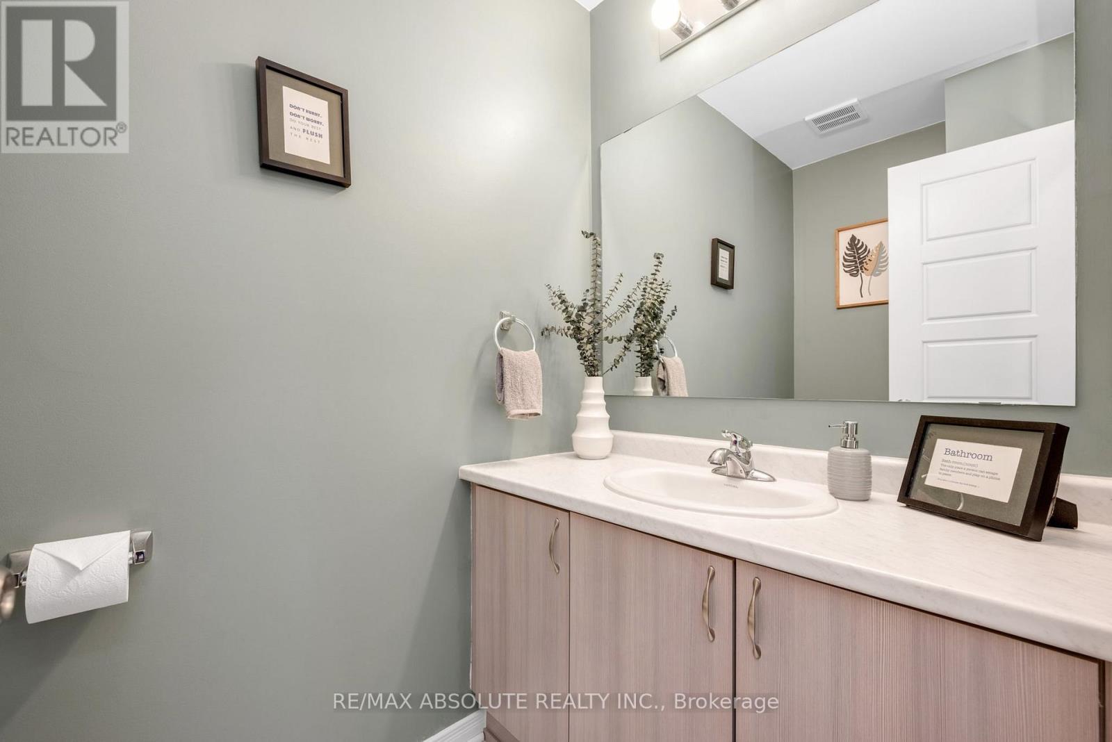 302 Haliburton Heights, Ottawa, Ontario  K2S 1S3 - Photo 29 - X12366128