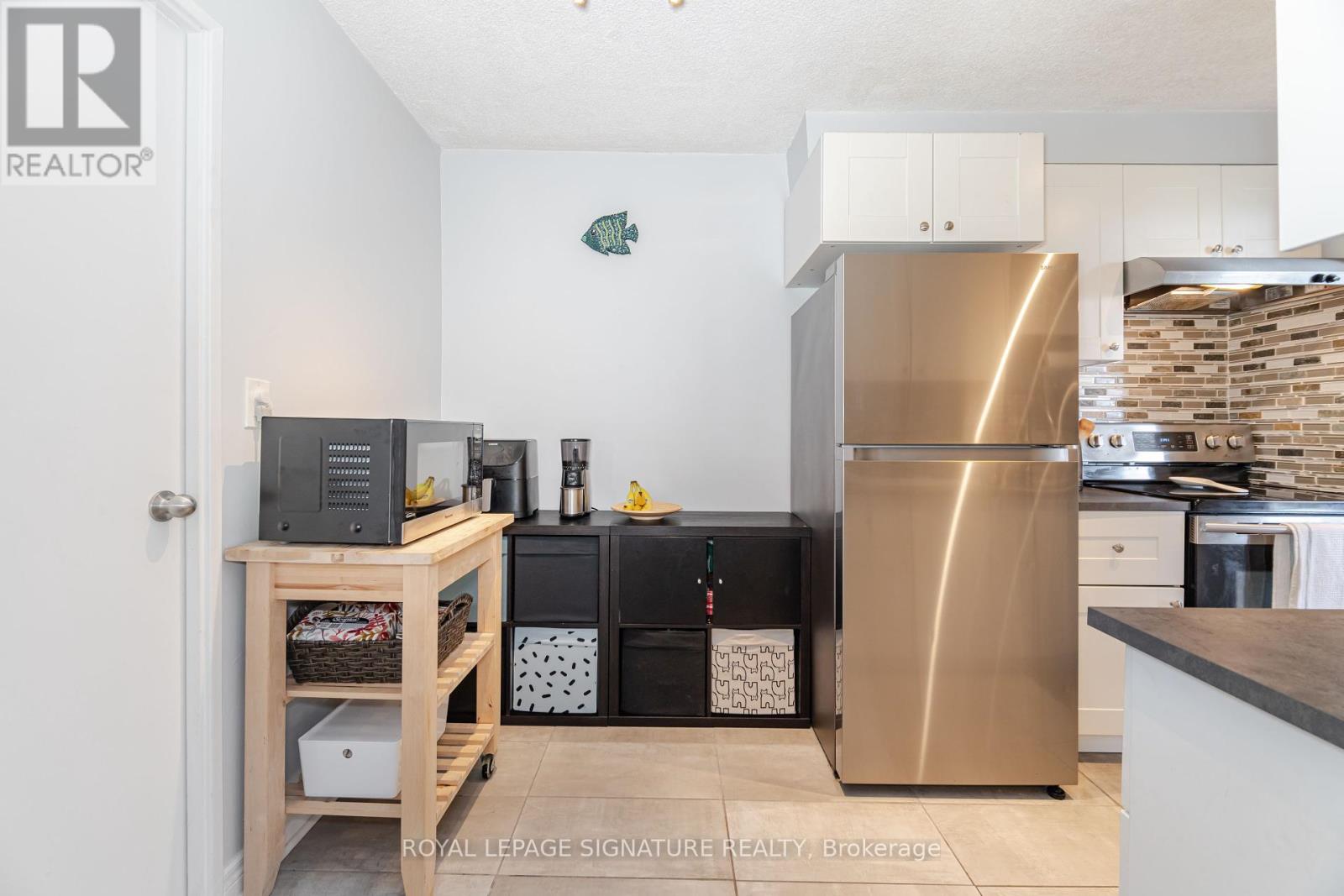 1003 - 3170 Kirwin Avenue, Mississauga, Ontario L5A 3R1 - Photo 18 - W12366008