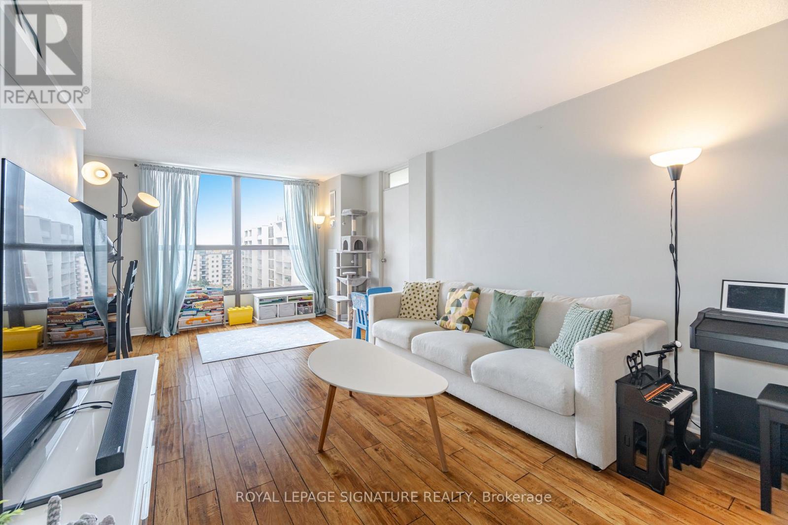 1003 - 3170 Kirwin Avenue, Mississauga, Ontario L5A 3R1 - Photo 9 - W12366008