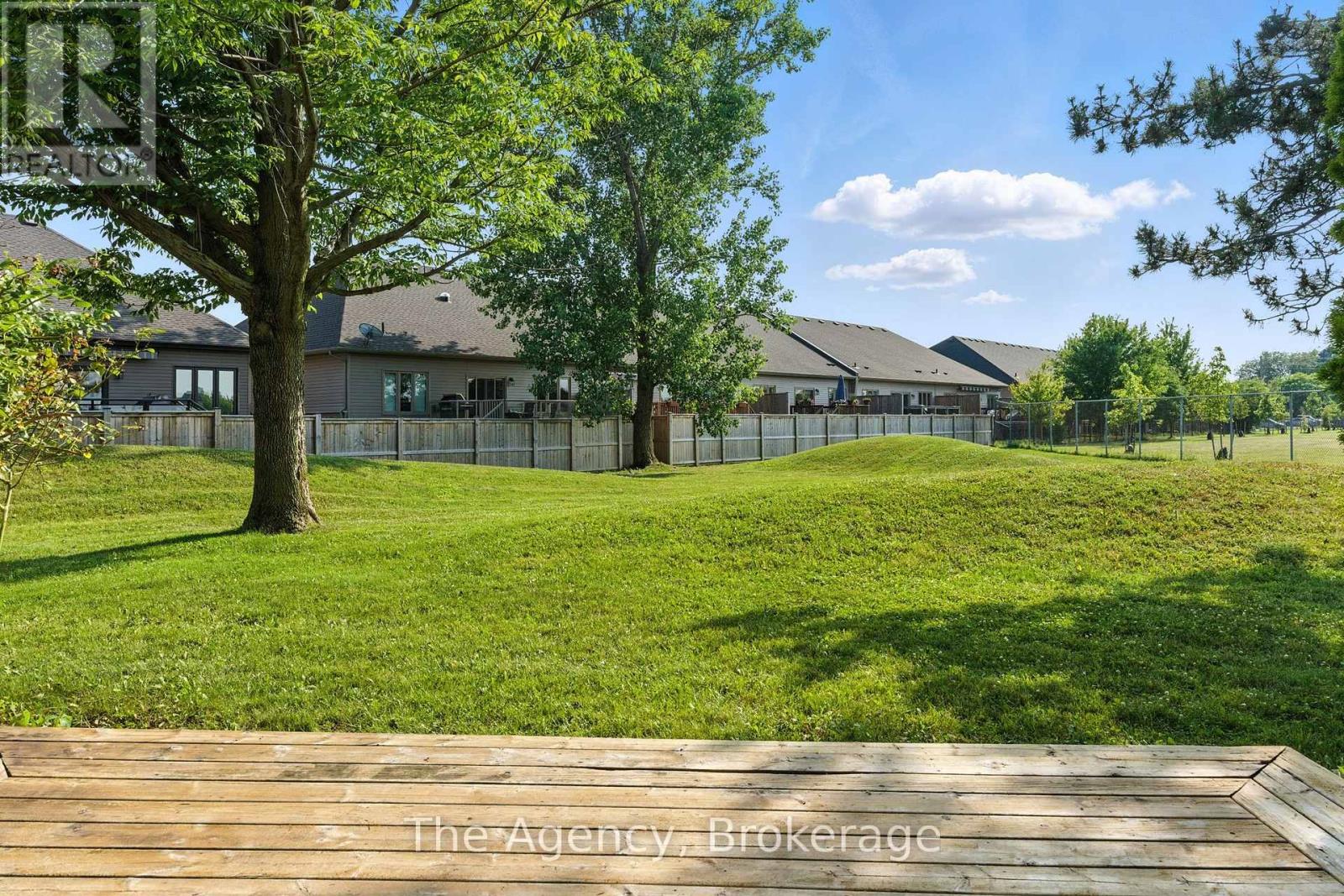 44 - 65 Dorchester Boulevard, St. Catharines (Carlton/bunting), Ontario  L2M 7T7 - Photo 31 - X12366084