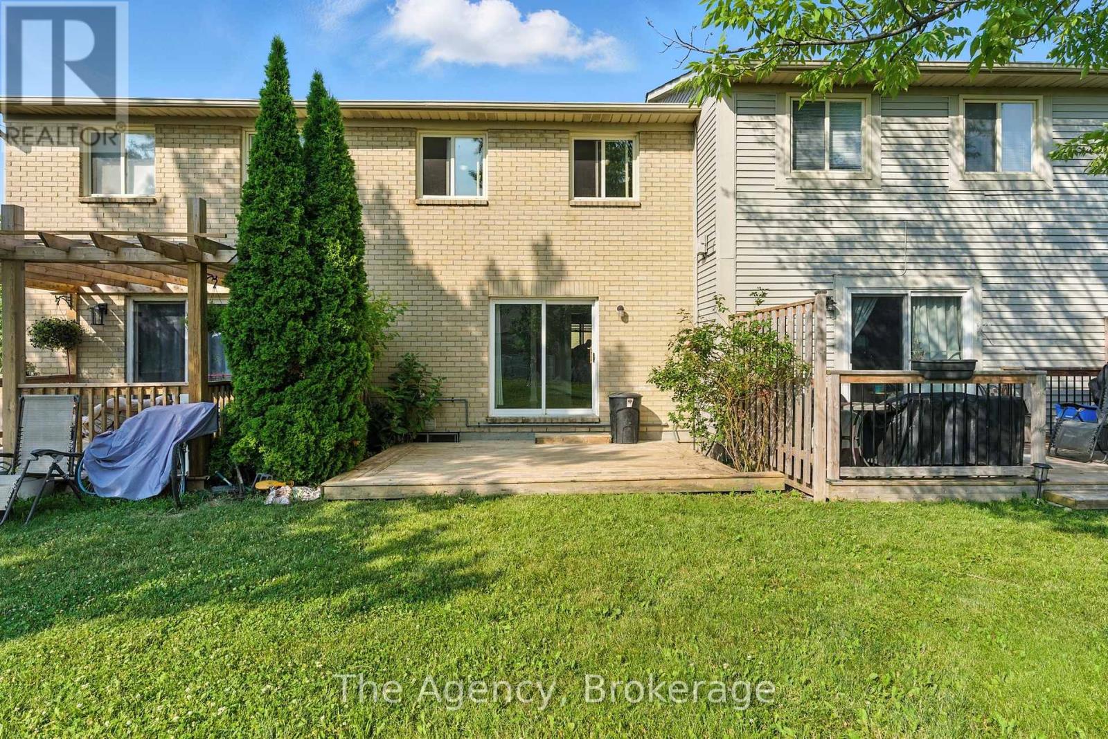 44 - 65 Dorchester Boulevard, St. Catharines (Carlton/bunting), Ontario  L2M 7T7 - Photo 32 - X12366084