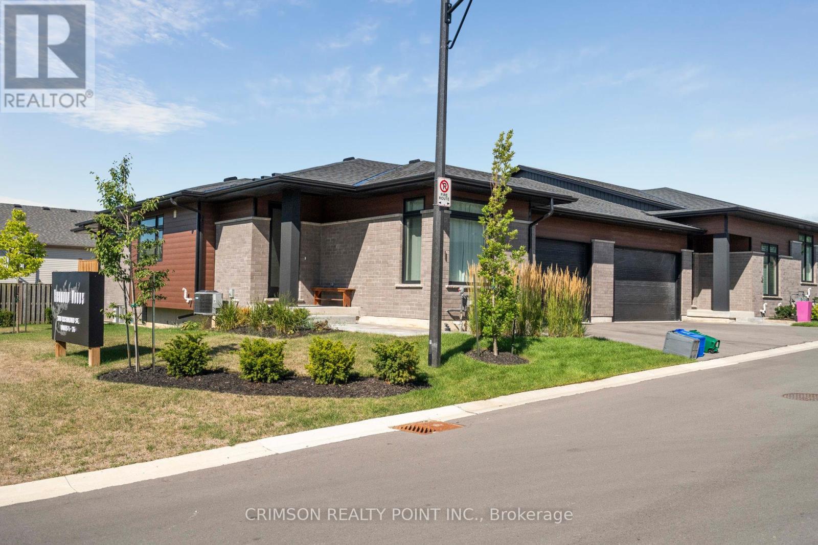 1 - 300 Richmond Street, Thorold, Ontario  L2V 5B9 - Photo 5 - X12366016