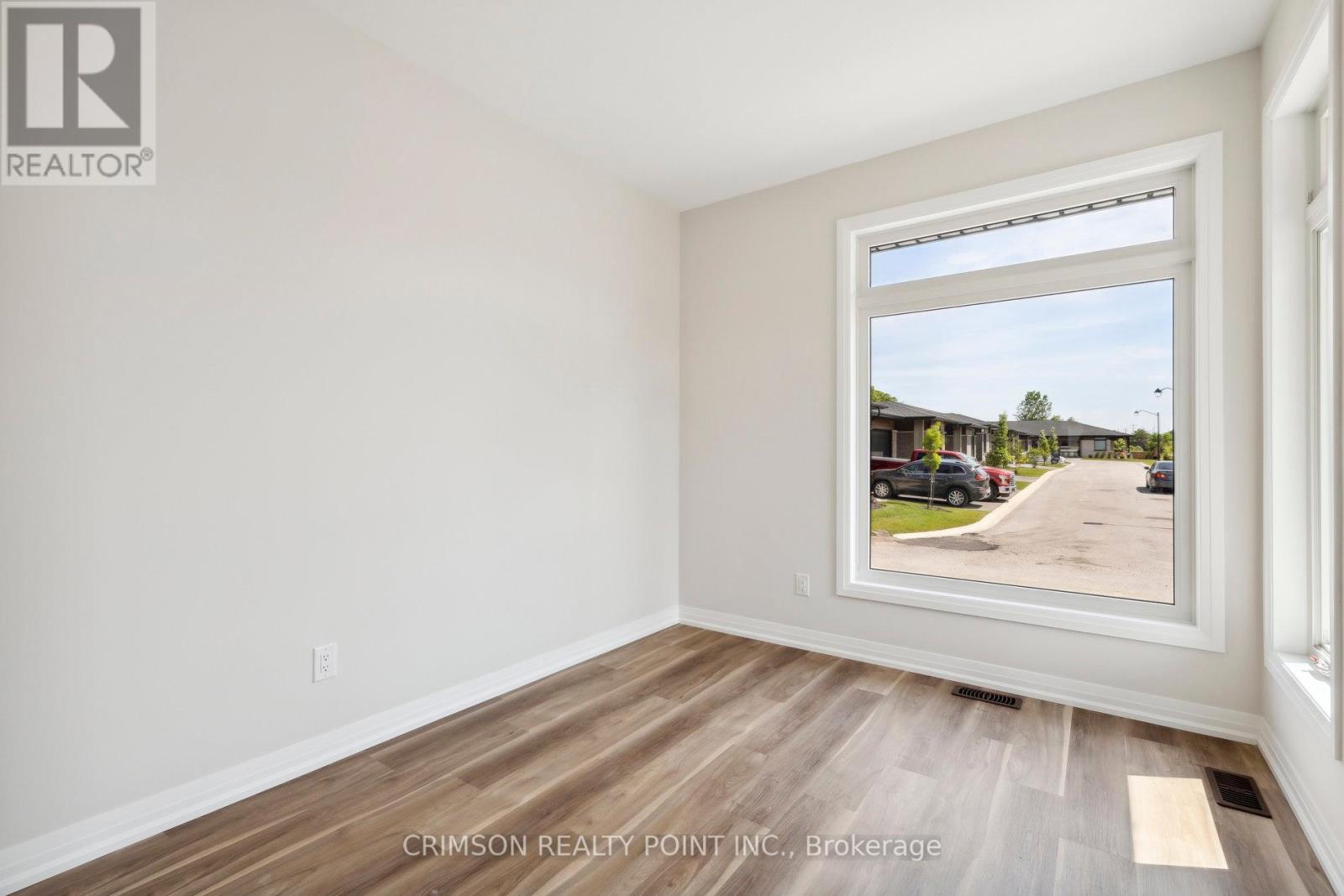 1 - 300 Richmond Street, Thorold, Ontario  L2V 5B9 - Photo 9 - X12366016