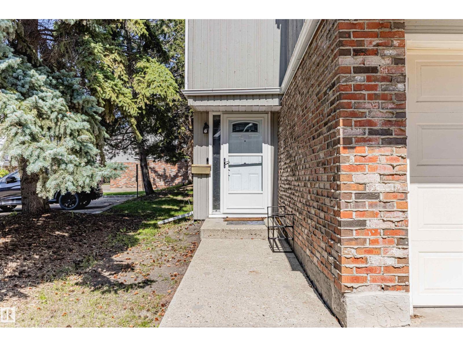 3044 108 St Nw, Edmonton, Alberta  T6J 3S6 - Photo 3 - E4454810