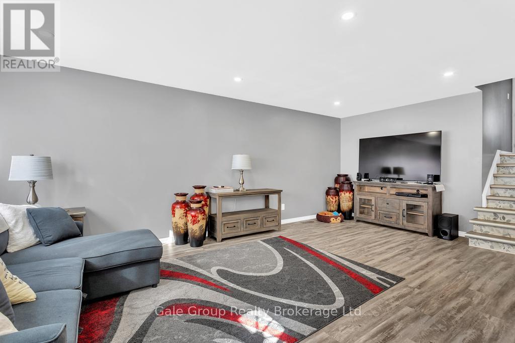 79 St Anthony Street, Chatham-Kent, Ontario  N7M 3Y2 - Photo 6 - X12366110