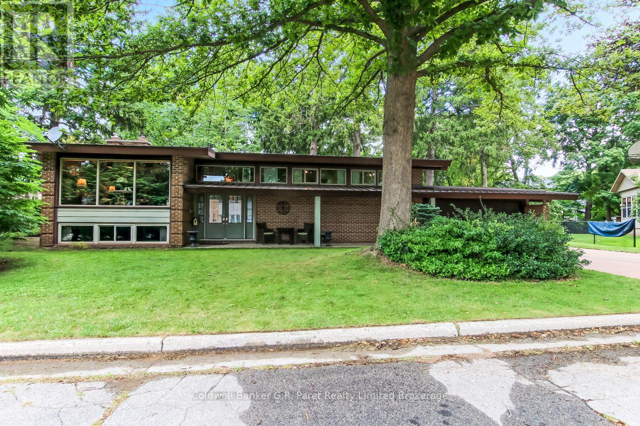 7 & 9 Lisgar Court, Tillsonburg, Ontario  N4G 1N6 - Photo 1 - X12366135