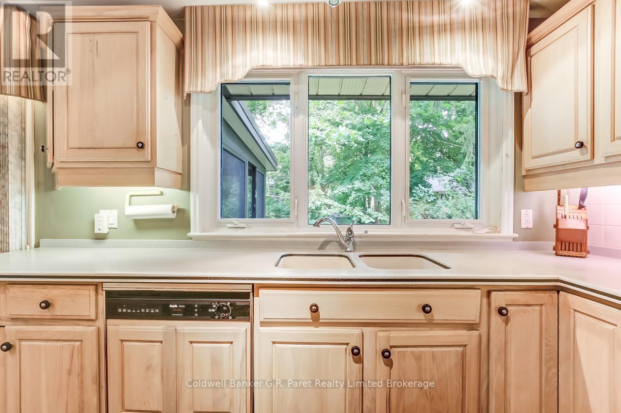 7 & 9 Lisgar Court, Tillsonburg, Ontario  N4G 1N6 - Photo 12 - X12366135