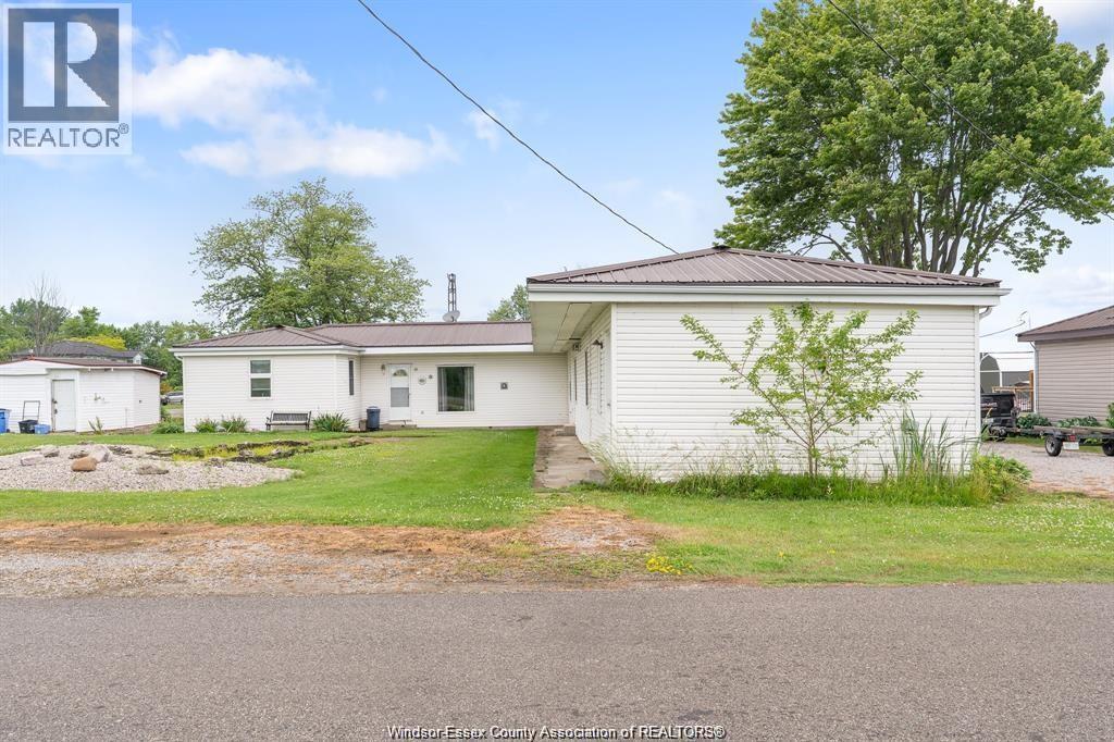 83 Brock Street, Chatham-Kent, Ontario  N0P 1A0 - Photo 9 - 25021669