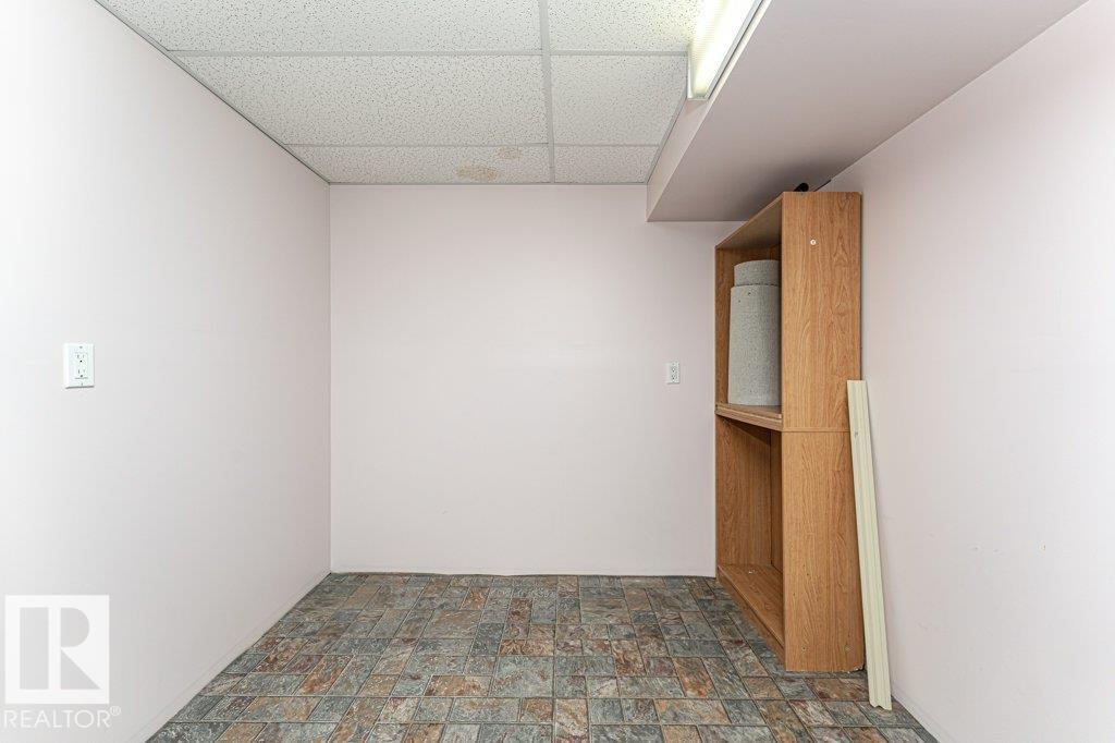 3299 139 Av Nw, Edmonton, Alberta  T5Y 1T2 - Photo 35 - E4454816
