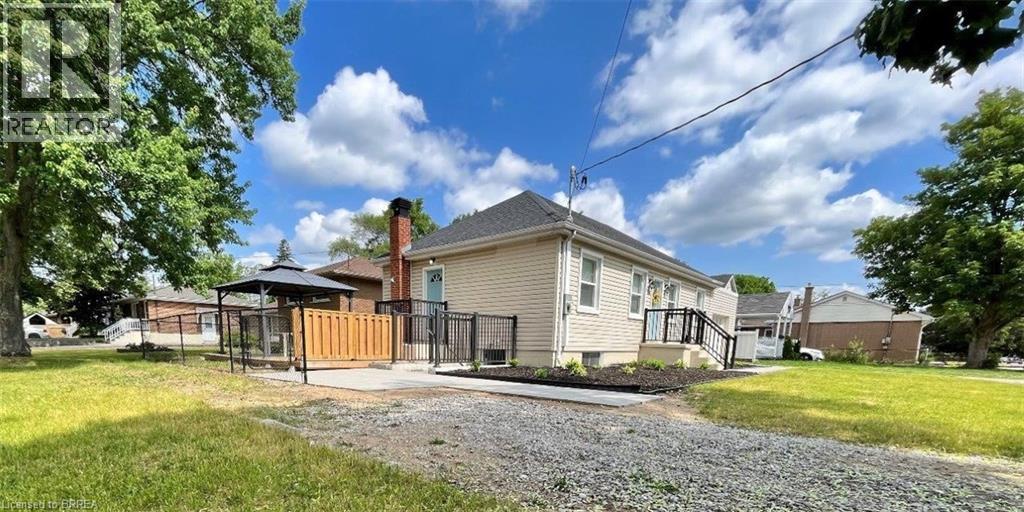 448 West Street Unit# Lower, Brantford, Ontario  N3R 3W3 - Photo 2 - 40763648