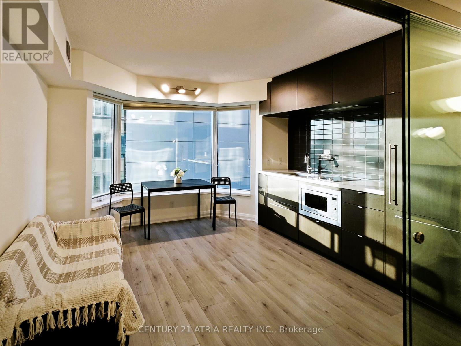 605 - 155 YORKVILLE AVENUE, Toronto, Ontario