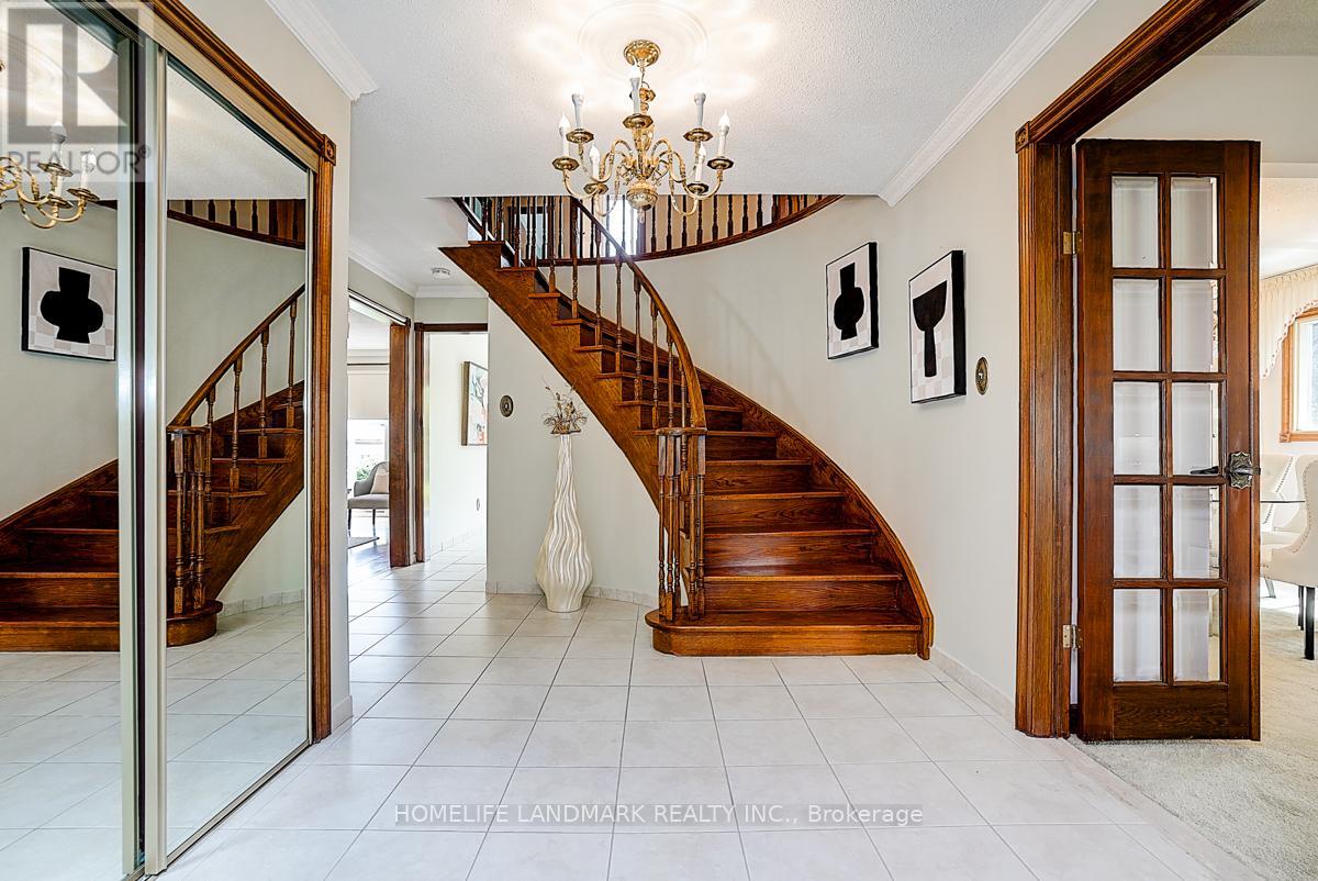 61 Ellenhall Square, Toronto, Ontario  M1W 3B1 - Photo 5 - E12366073