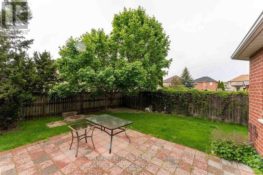 34 Ball Crescent, Whitby, Ontario  L1P 1W6 - Photo 37 - E12366143