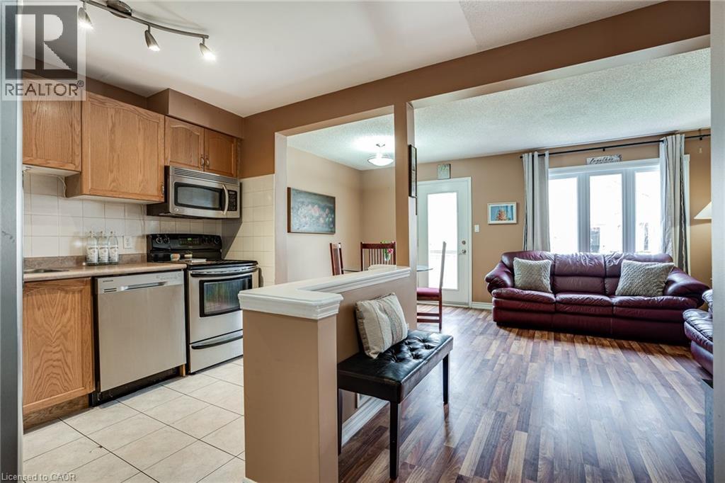 1809 Upper Wentworth Street Unit# 11, Hamilton, Ontario  L9B 2R9 - Photo 2 - 40763847