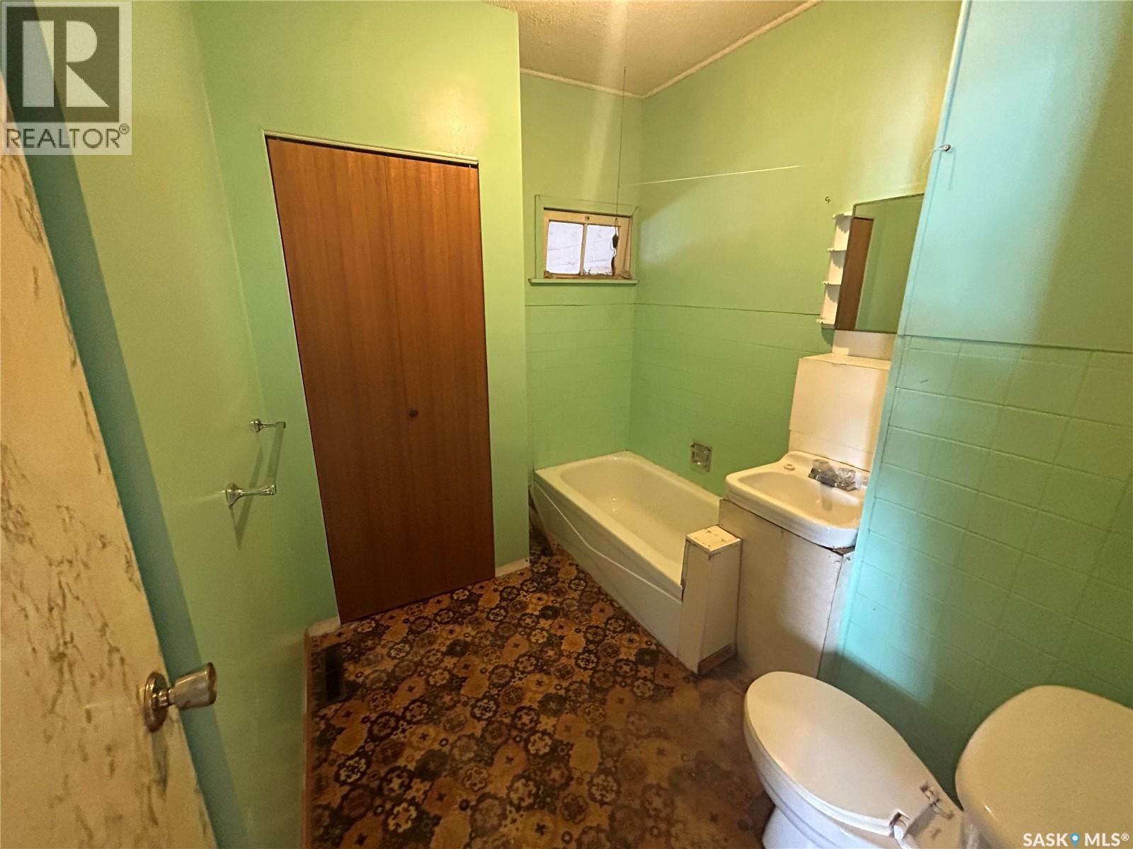802 Athabaska Avenue, Grenfell, Saskatchewan  S0G 2B0 - Photo 20 - SK990315