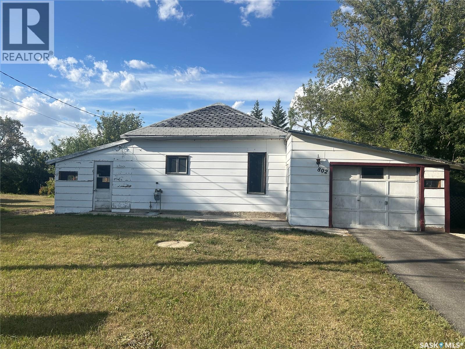 802 Athabaska Avenue, Grenfell, Saskatchewan  S0G 2B0 - Photo 1 - SK990315