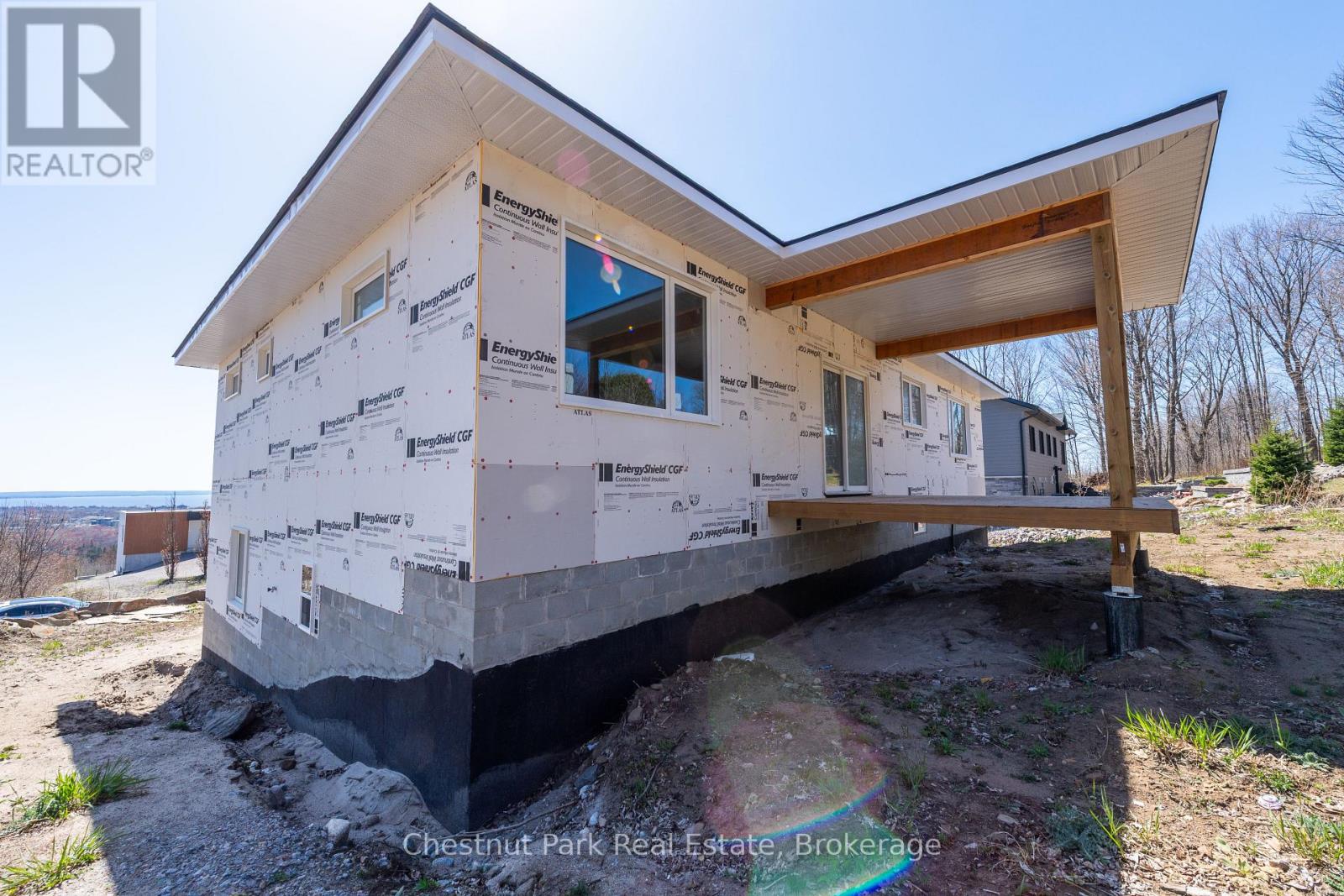 452 Surrey Drive, North Bay, Ontario  P1C 1E7 - Photo 2 - X12366181