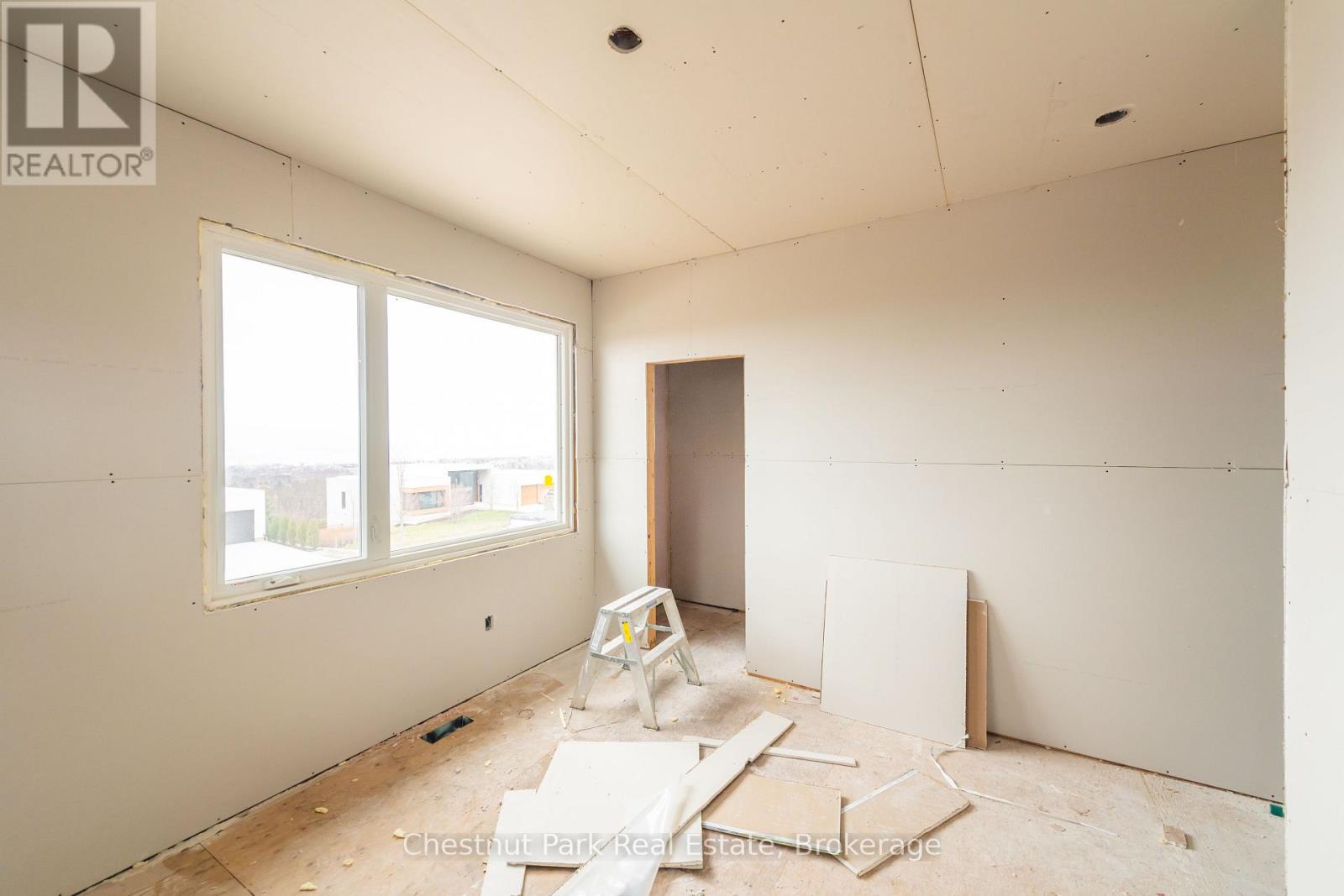 452 Surrey Drive, North Bay, Ontario  P1C 1E7 - Photo 27 - X12366181