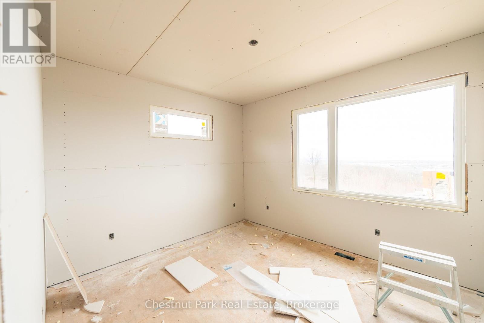 452 Surrey Drive, North Bay, Ontario  P1C 1E7 - Photo 33 - X12366181