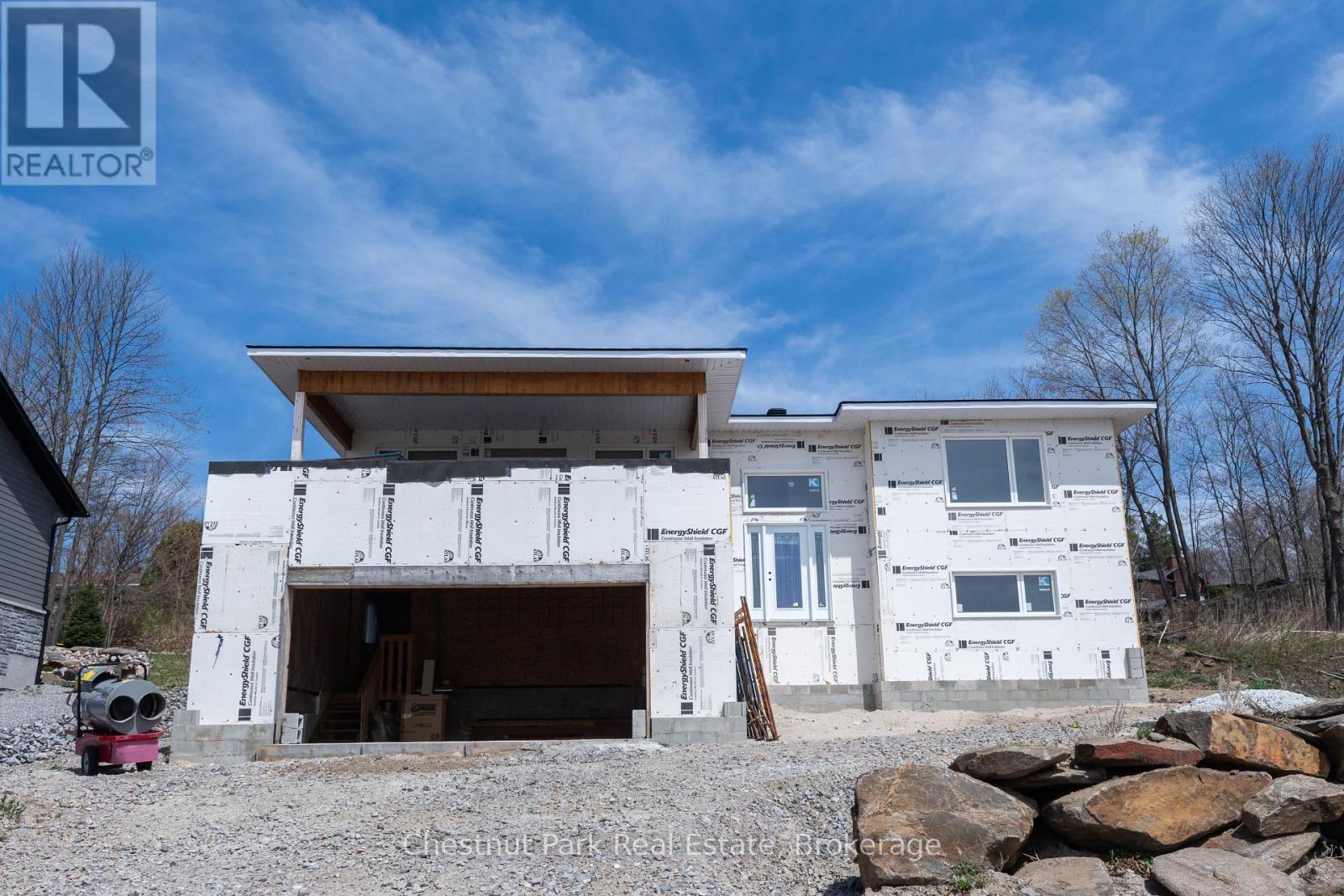 452 Surrey Drive, North Bay, Ontario  P1C 1E7 - Photo 9 - X12366181