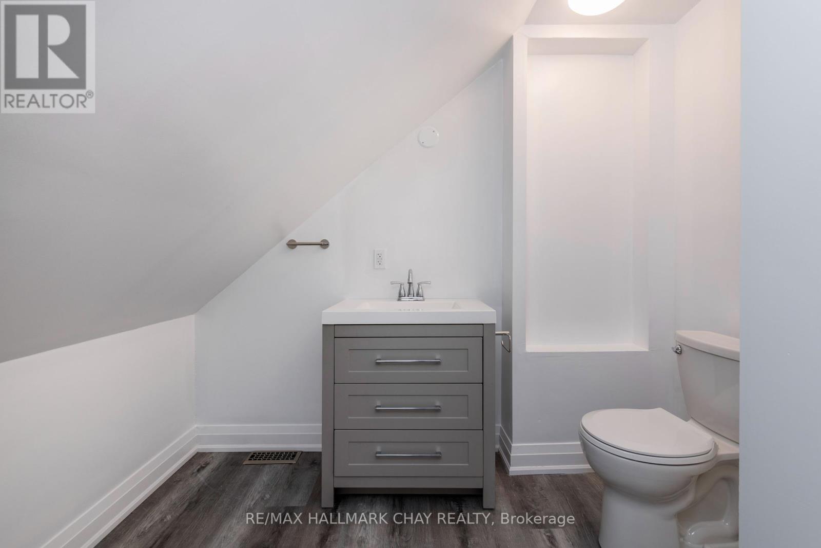 223 Laclie Street, Orillia, Ontario  L3V 4N5 - Photo 17 - S12366114