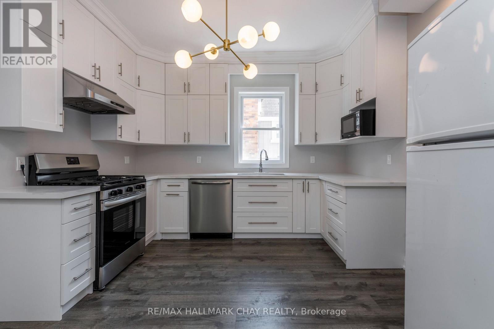 223 Laclie Street, Orillia, Ontario  L3V 4N5 - Photo 4 - S12366114