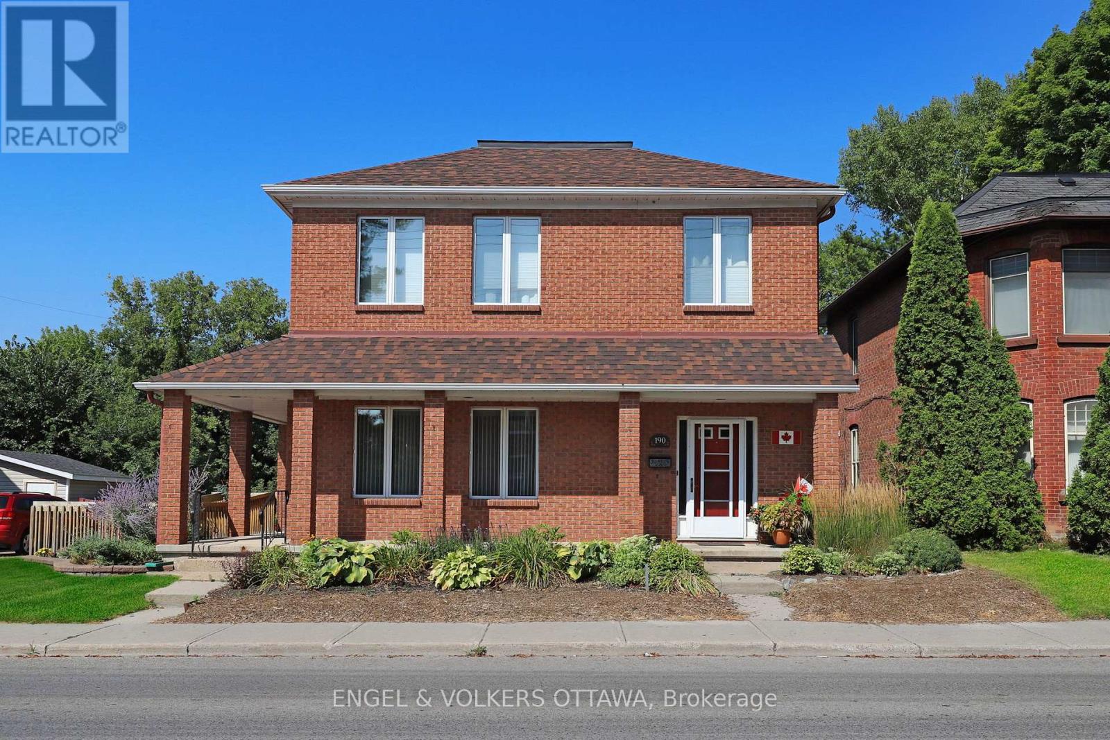 190 John Street N, Arnprior, Ontario  K7S 2N9 - Photo 3 - X12366205