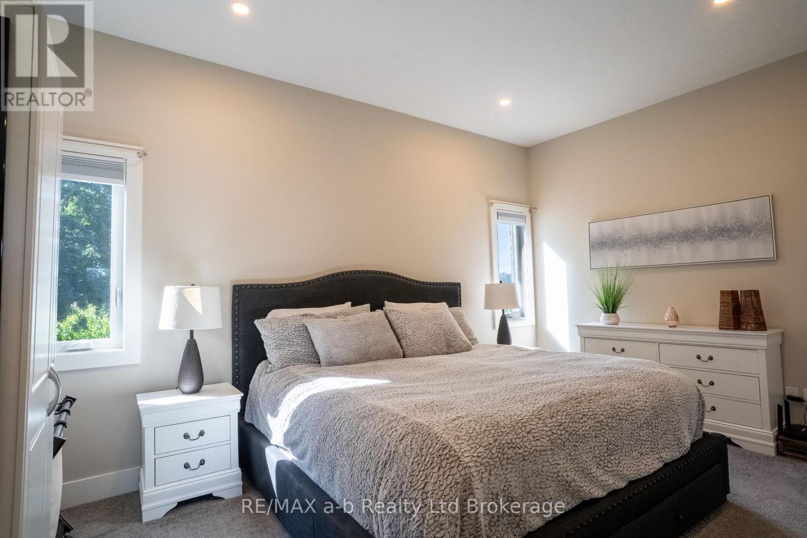 324500 Mount Elgin Road, South-West Oxford, Ontario  N0J 1N0 - Photo 12 - X12366216