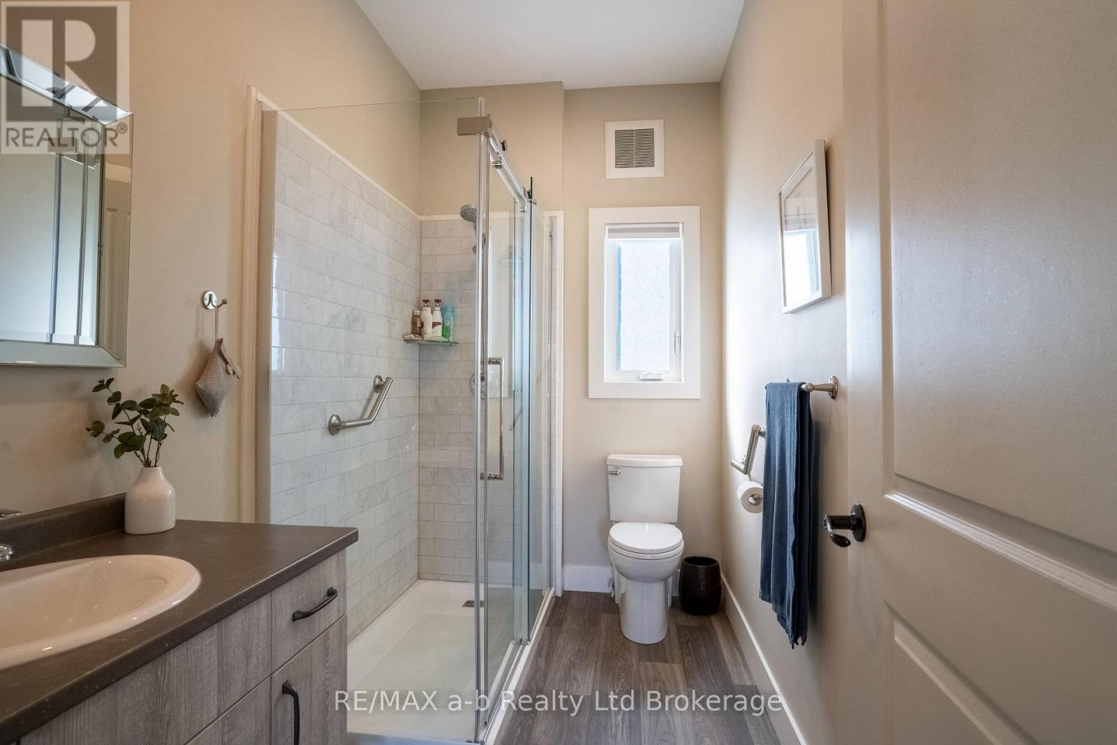 324500 Mount Elgin Road, South-West Oxford, Ontario  N0J 1N0 - Photo 13 - X12366216