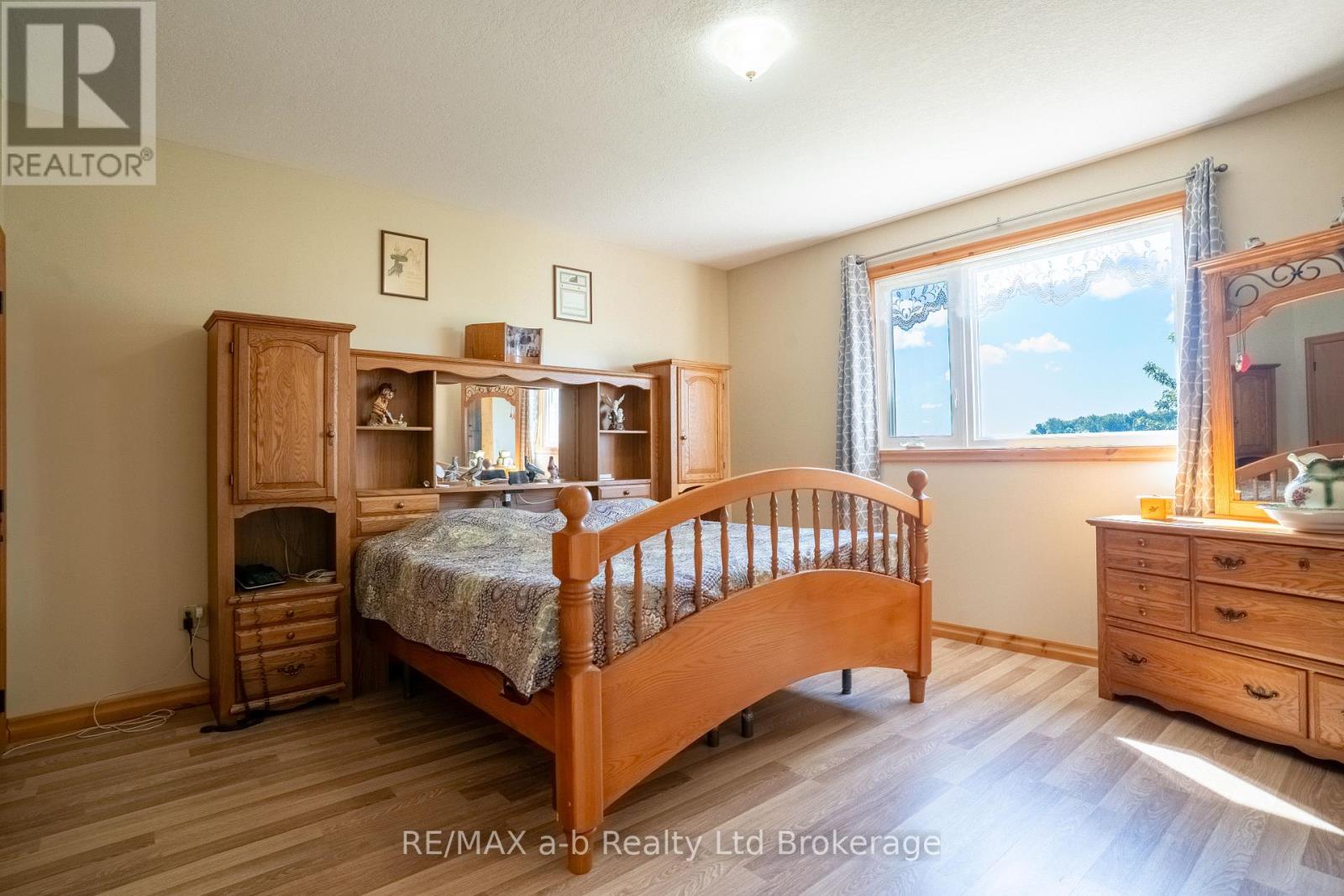 324500 Mount Elgin Road, South-West Oxford, Ontario  N0J 1N0 - Photo 20 - X12366216
