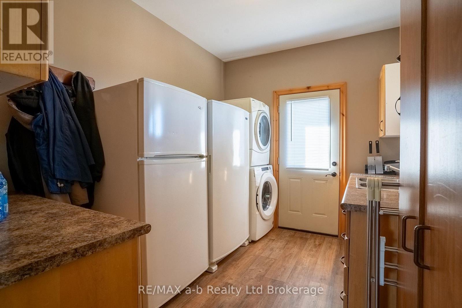 324500 Mount Elgin Road, South-West Oxford, Ontario  N0J 1N0 - Photo 22 - X12366216