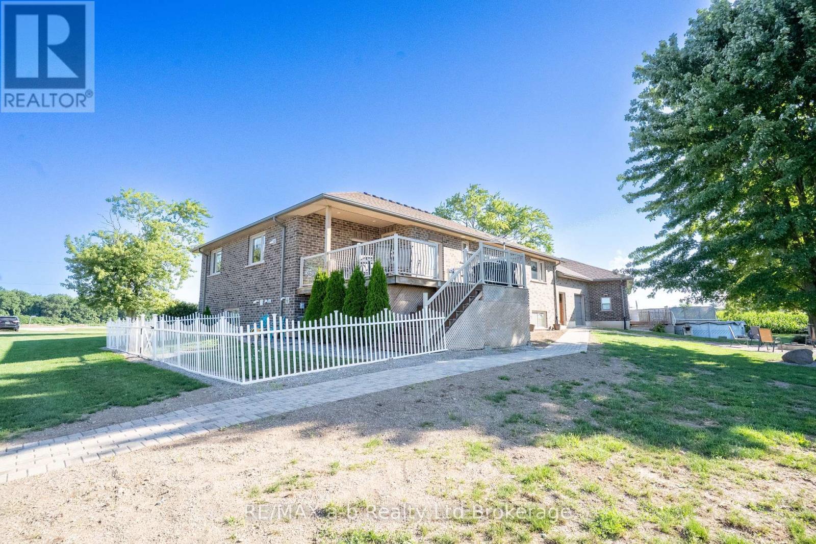 324500 Mount Elgin Road, South-West Oxford, Ontario  N0J 1N0 - Photo 4 - X12366216