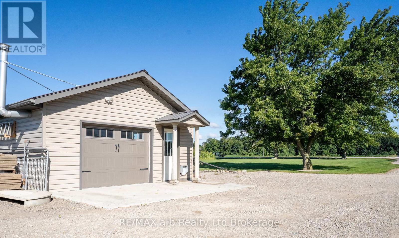 324500 Mount Elgin Road, South-West Oxford, Ontario  N0J 1N0 - Photo 5 - X12366216