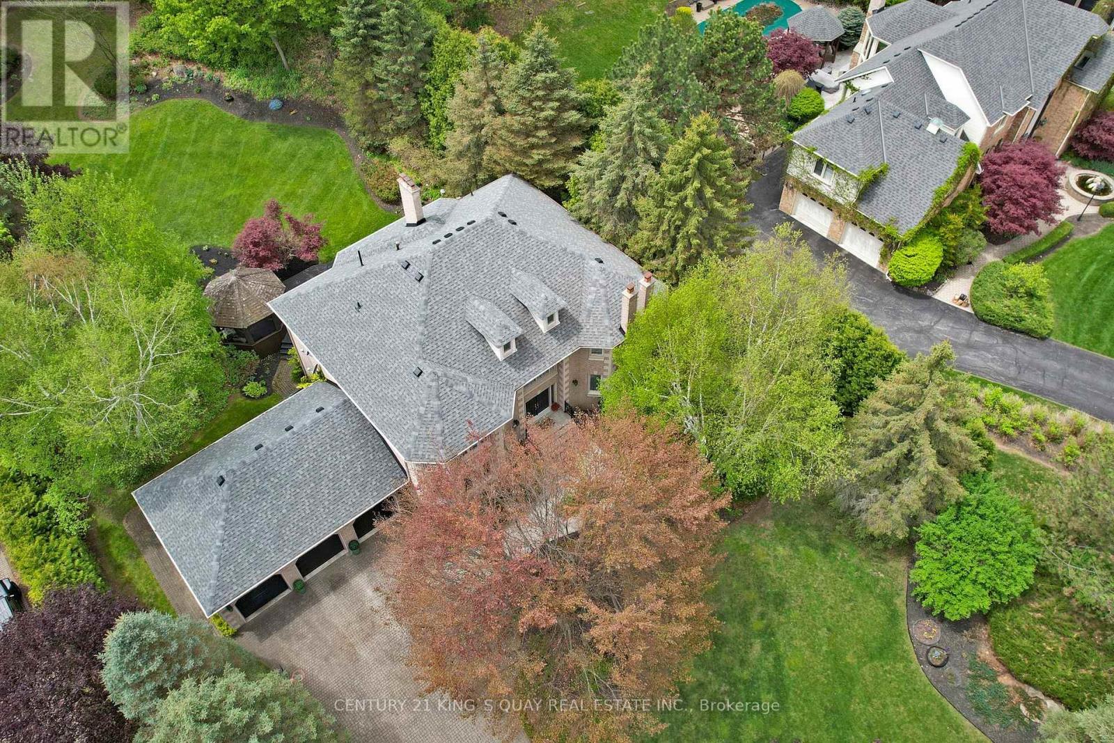 110 Crawford Crescent, Milton (Campbellville), Ontario  L0P 1B0 - Photo 46 - W12366052