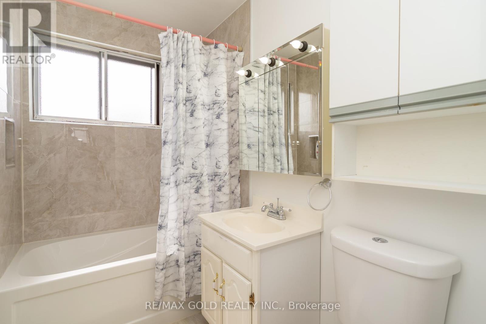 66 Danesbury Crescent, Brampton, Ontario  L6T 1T3 - Photo 27 - W12366080