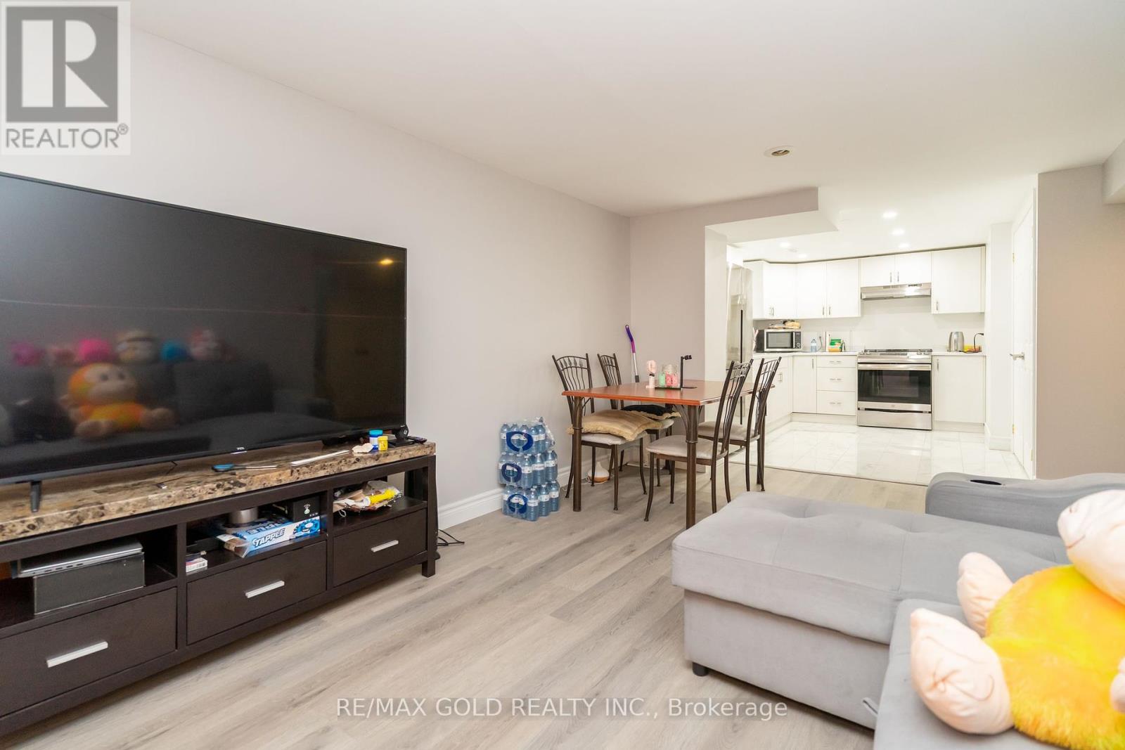 66 Danesbury Crescent, Brampton, Ontario  L6T 1T3 - Photo 35 - W12366080