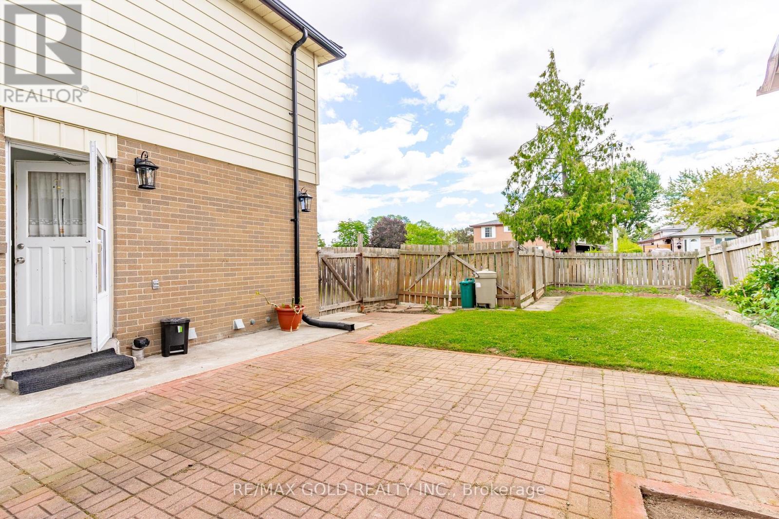 66 Danesbury Crescent, Brampton, Ontario  L6T 1T3 - Photo 42 - W12366080