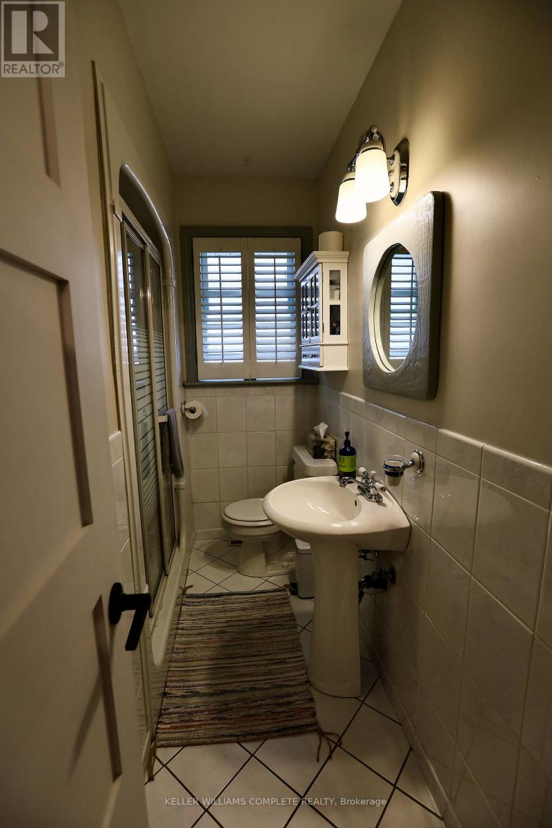 5533 Ontario Avenue, Niagara Falls, Ontario  L2E 3S4 - Photo 14 - X12366195