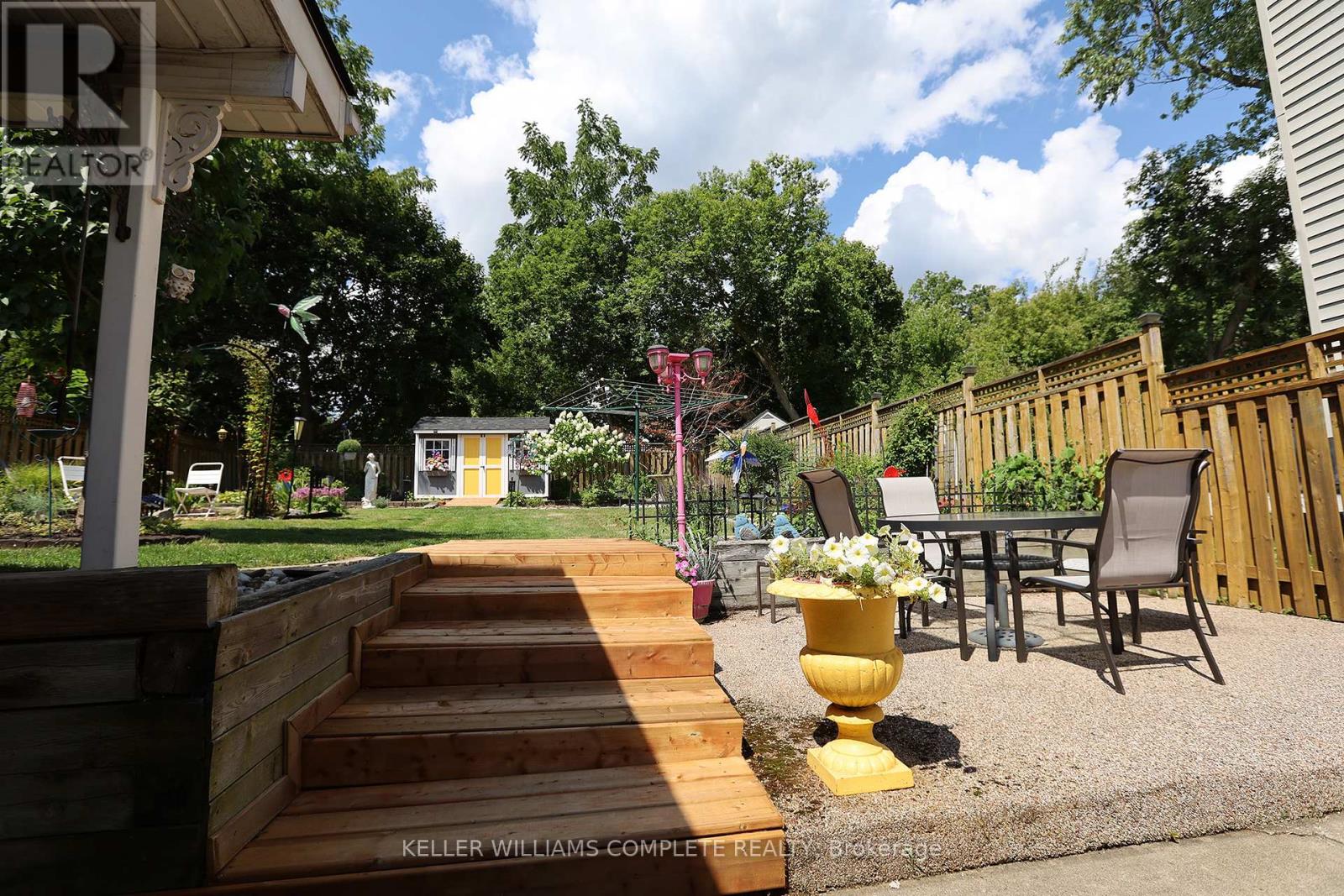 5533 Ontario Avenue, Niagara Falls, Ontario  L2E 3S4 - Photo 7 - X12366195