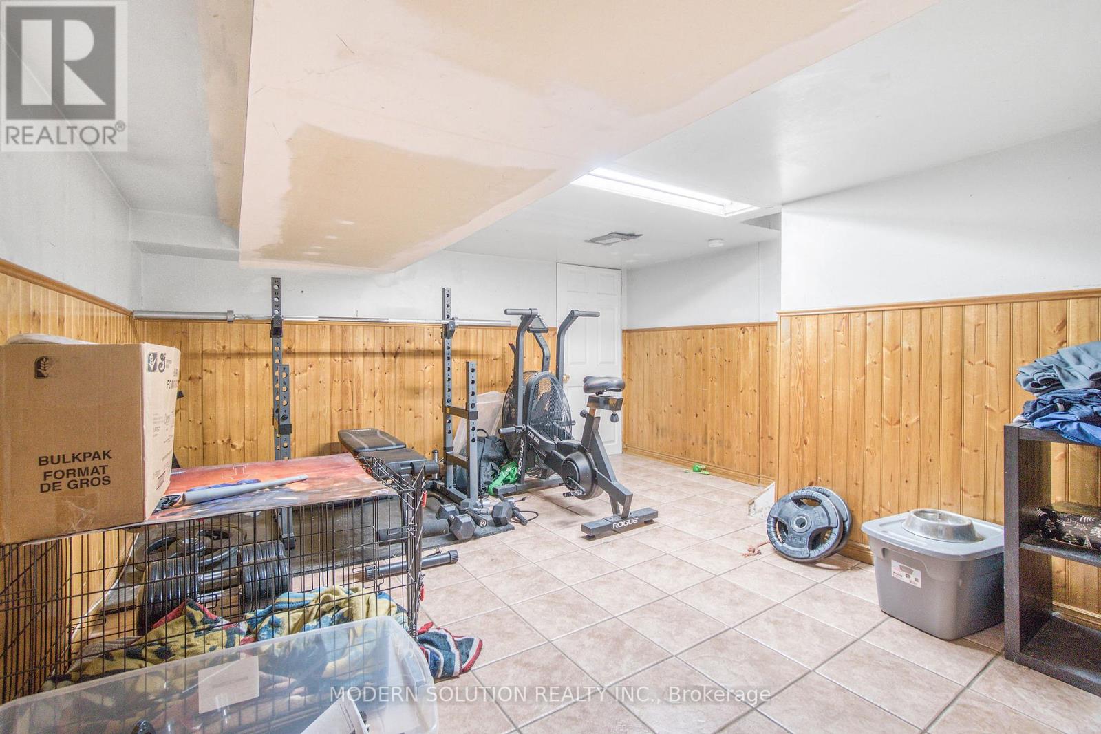 2 Rockwell Avenue, Toronto, Ontario  M6N 1N3 - Photo 16 - W12366109