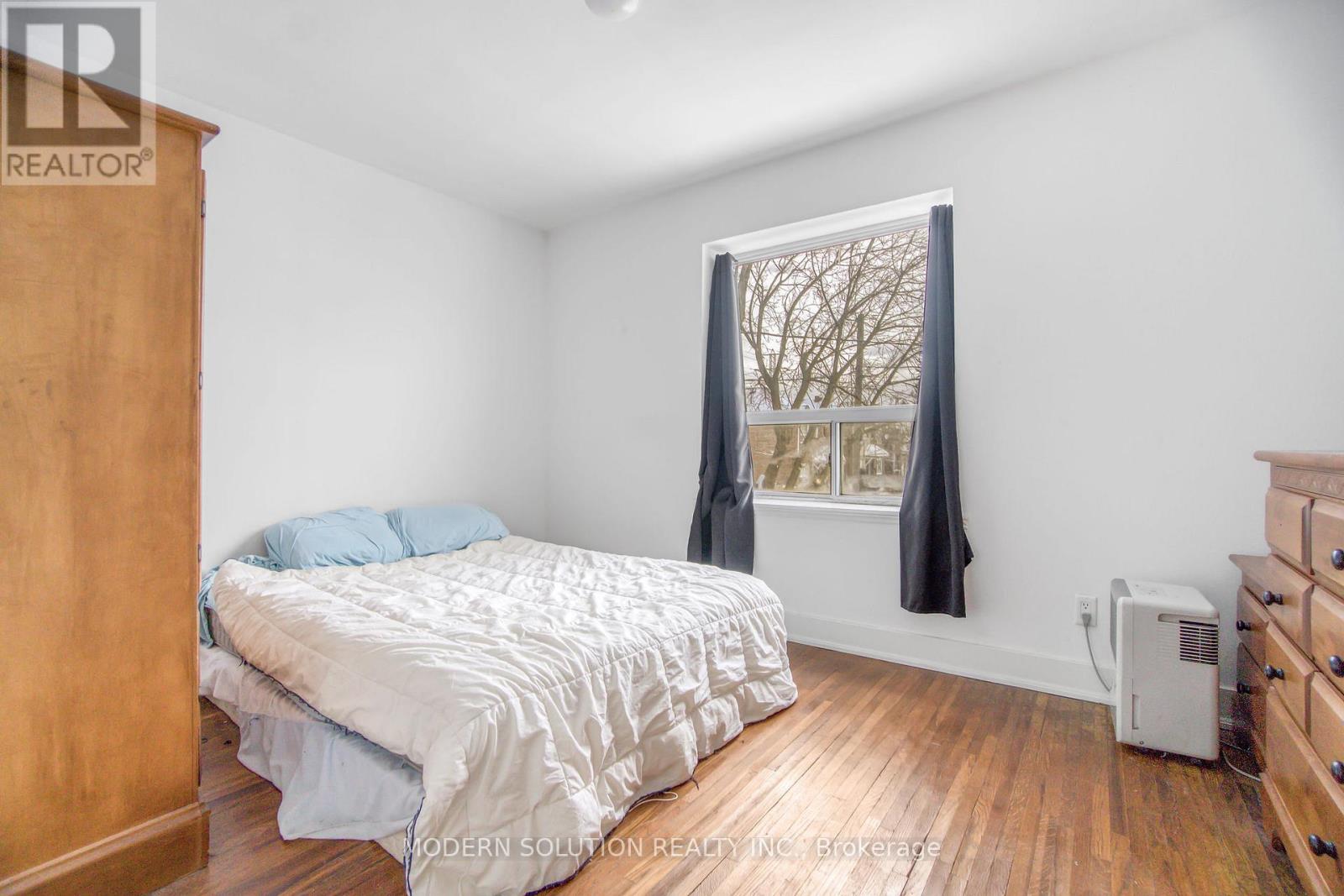 2 Rockwell Avenue, Toronto, Ontario  M6N 1N3 - Photo 20 - W12366109