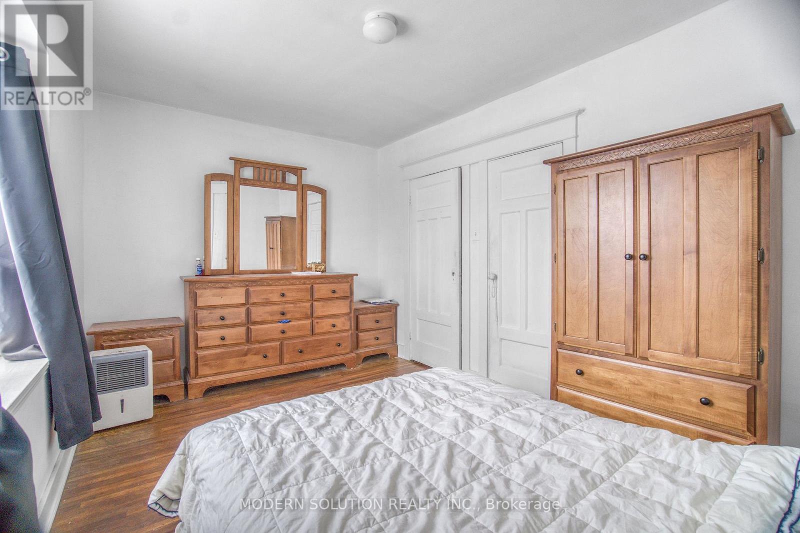 2 Rockwell Avenue, Toronto, Ontario  M6N 1N3 - Photo 22 - W12366109