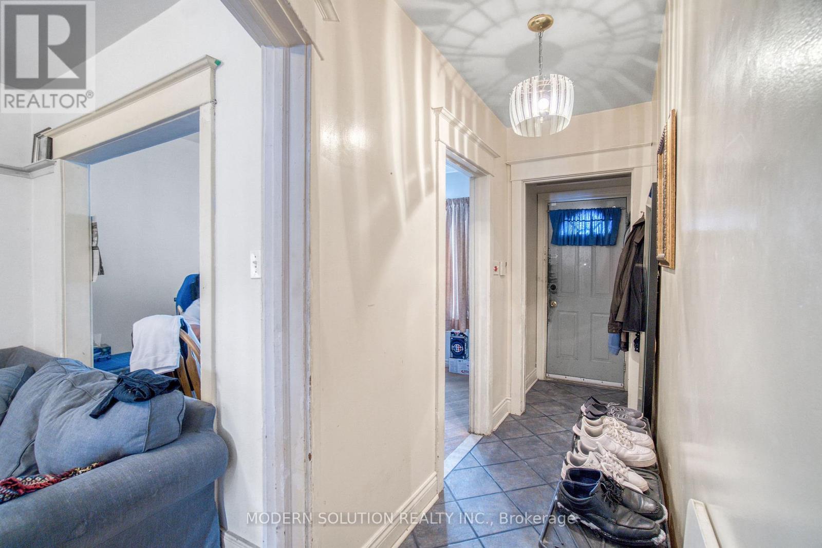 2 Rockwell Avenue, Toronto, Ontario  M6N 1N3 - Photo 6 - W12366109