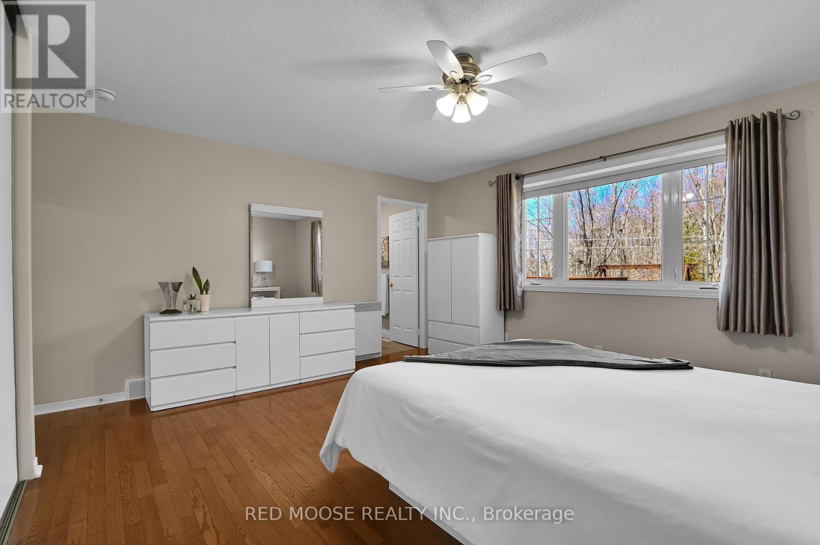 9859 Russell Road, Ottawa, Ontario  K4B 1R8 - Photo 16 - X12114329