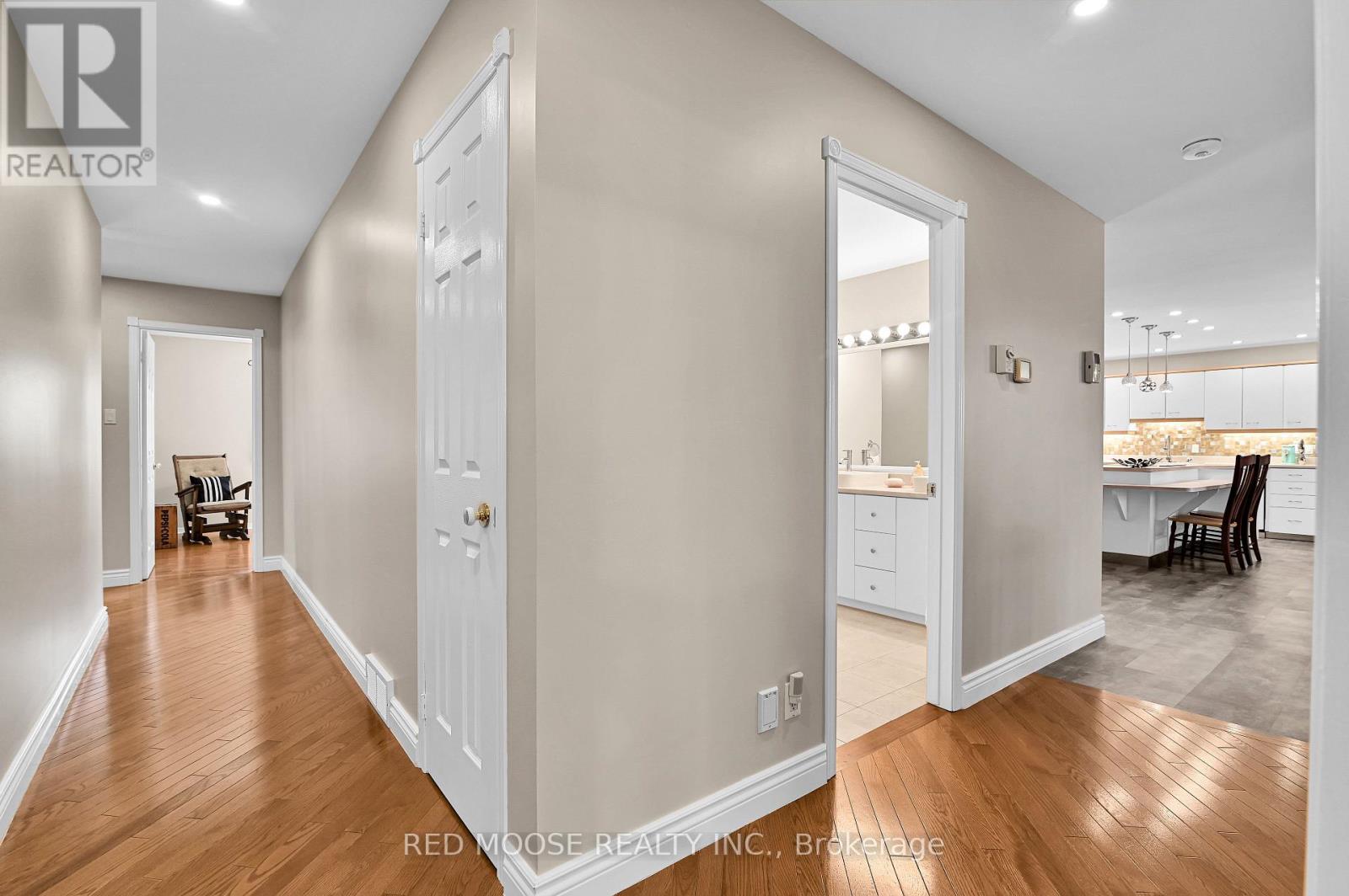 9859 Russell Road, Ottawa, Ontario  K4B 1R8 - Photo 18 - X12114329