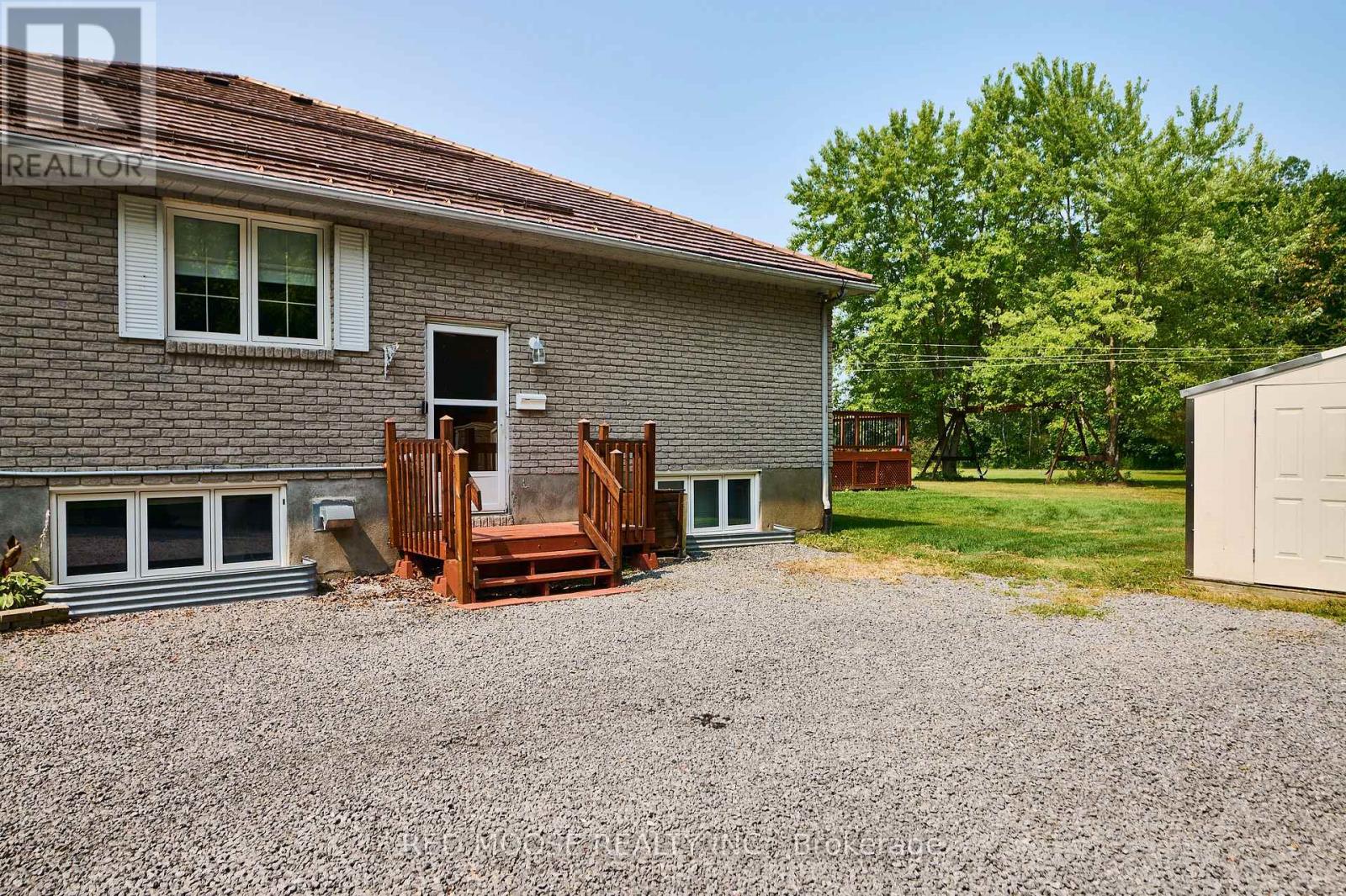 9859 Russell Road, Ottawa, Ontario  K4B 1R8 - Photo 31 - X12114329