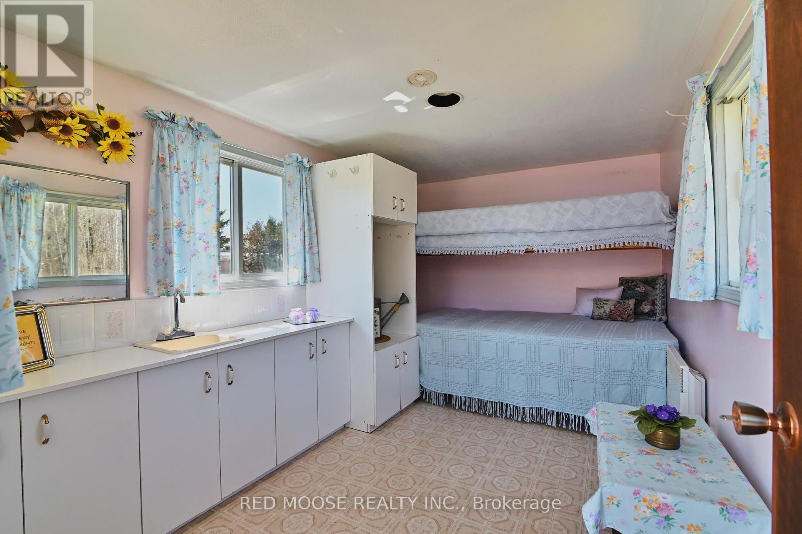 9859 Russell Road, Ottawa, Ontario  K4B 1R8 - Photo 44 - X12114329