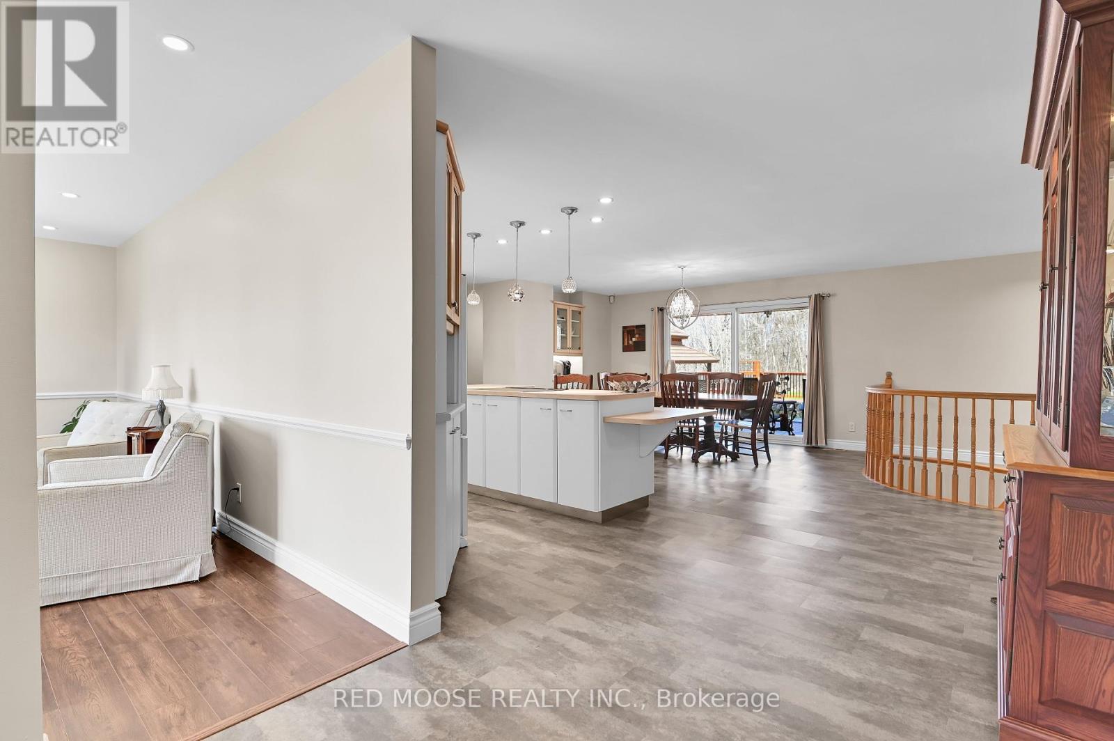 9859 Russell Road, Ottawa, Ontario  K4B 1R8 - Photo 8 - X12114329